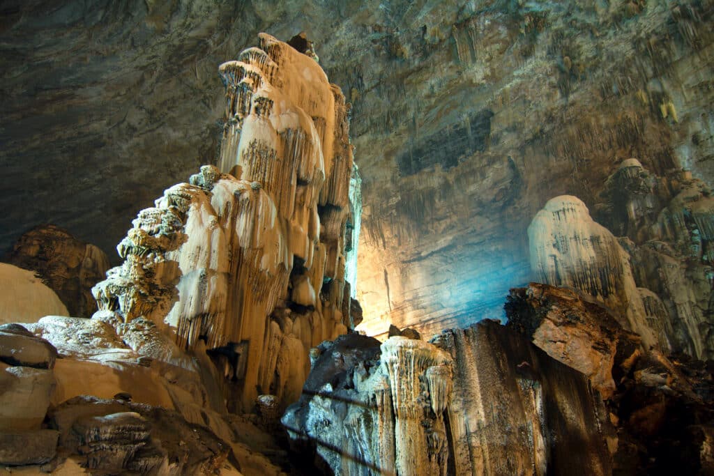 CACAHUAMILPA CAVES