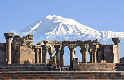 Ruiny świątyni Zvartnots -Góra Ararat, Erywań, Armenia